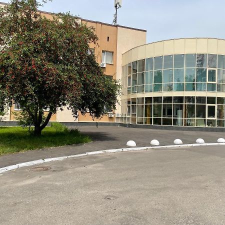 Dinamo Hotel Charkiv Exteriör bild